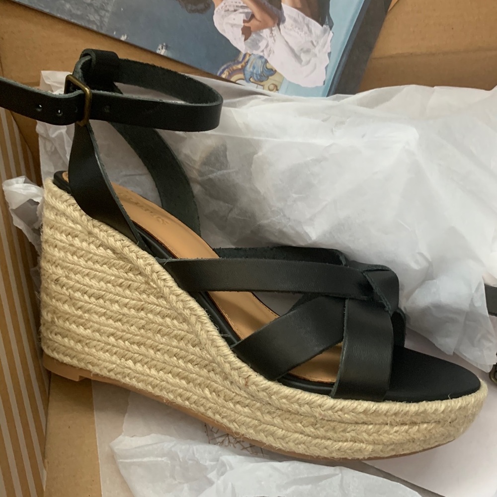 🌻NIB SOLUDOS Charlotte Leather Wedge Sandal Sz. 6.5